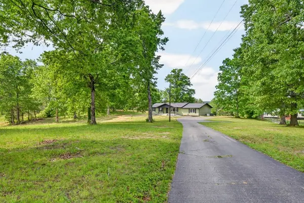 4097 Hanging Limb Hwy, Monterey, TN 38574-5430