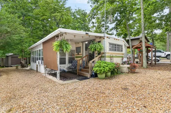 82 Apache Trl, Crossville, TN 38572-3618