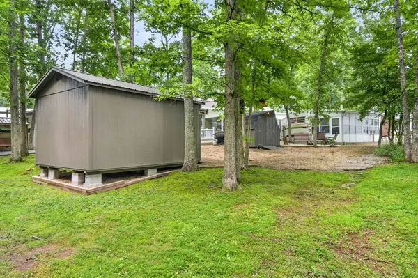 82 Apache Trl, Crossville, TN 38572-3618