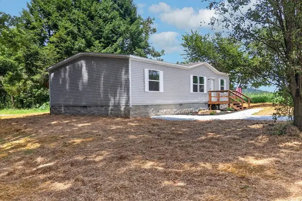 1498 Hensley Chapel Rd, Sparta, TN 38583