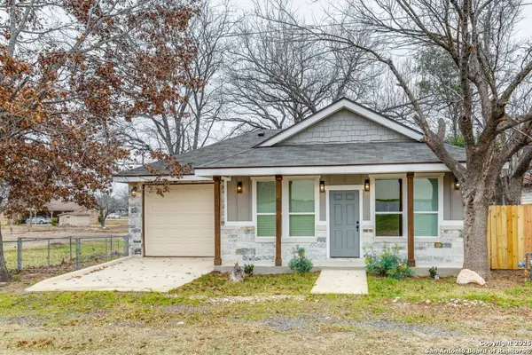 15935 Buchel, Lacoste, TX 78039