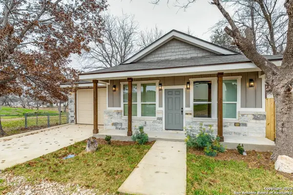 15935 Buchel, Lacoste, TX 78039