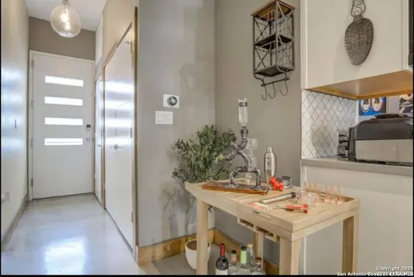 1542 N Alamo UNIT UNIT 203, San Antonio, TX 78215