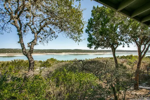 253 Water Crest, Pipe Creek, TX 78063