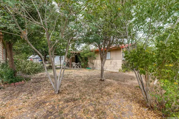 1902 Calais, San Antonio, TX 78224