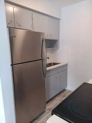 15 S Palmway 11, Lake Worth Beach, FL 33460