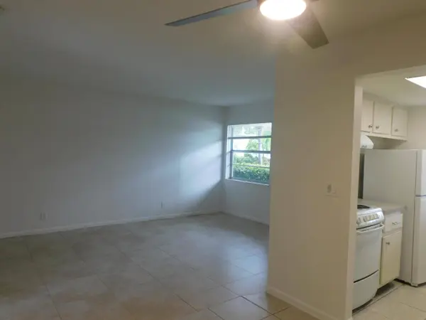640 SE 2nd AVE #103, Boynton Beach, FL 33435