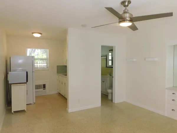 15 S Palmway, Lake Worth Beach, FL 33460