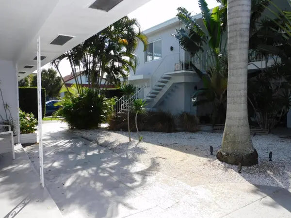 15 S Palmway, Lake Worth Beach, FL 33460