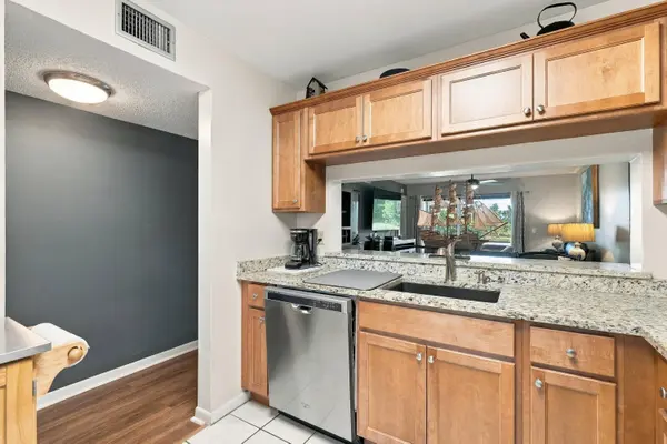 4542 Lucerne Lakes BLVD E #103, Lake Worth, FL 33467