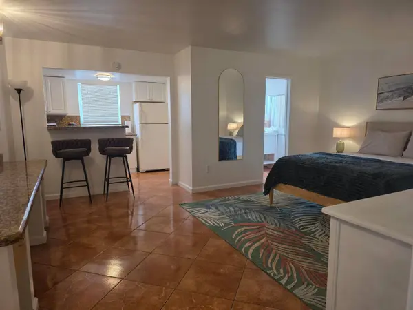 911 N Federal HWY #106, Lake Worth Beach, FL 33460