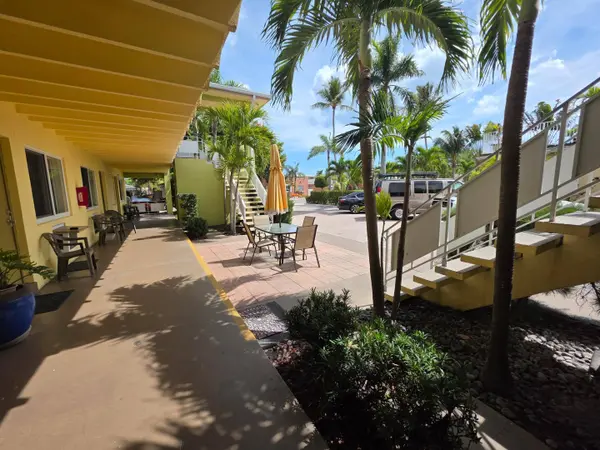 911 N Federal HWY #101, Lake Worth Beach, FL 33460