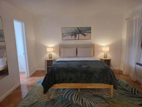 911 N Federal HWY #106, Lake Worth Beach, FL 33460