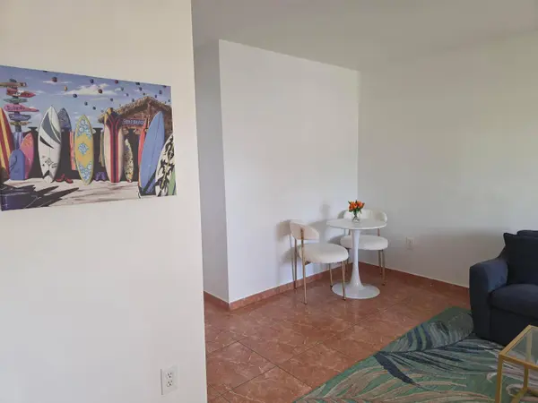 911 N Federal HWY #101, Lake Worth Beach, FL 33460