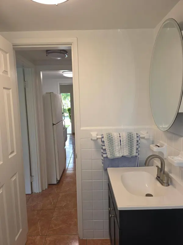 911 N Federal HWY #101, Lake Worth Beach, FL 33460