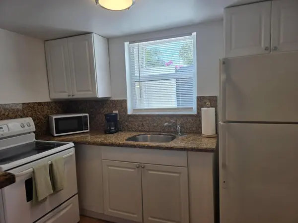 911 N Federal HWY #106, Lake Worth Beach, FL 33460