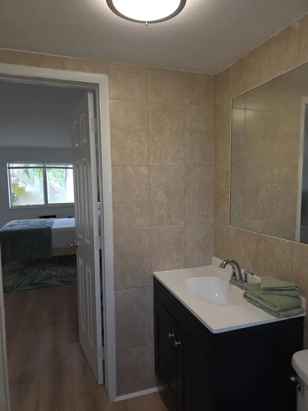 911 N Federal HWY #102, Lake Worth Beach, FL 33460