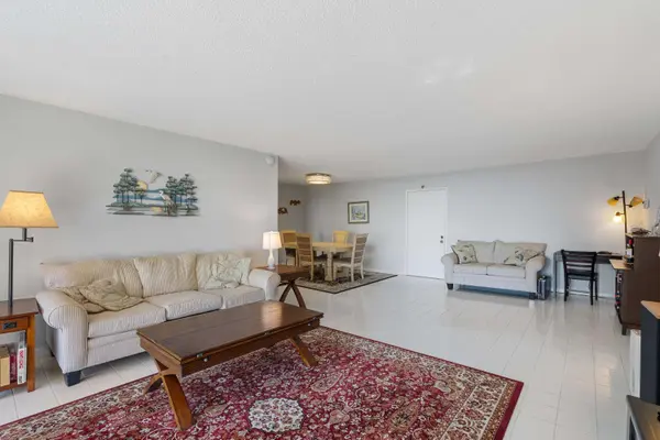 3200 S Ocean BLVD #D-301, Palm Beach, FL 33480