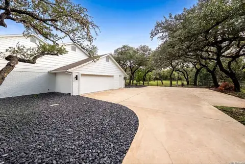 412 Cliffside Dr, Shavano Park, TX 78231-1513