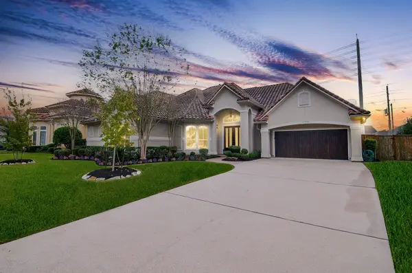 12404 Baymeadow DR, Pearland, TX 77584