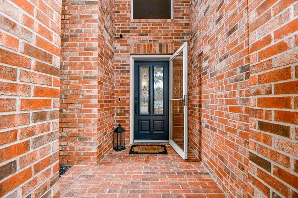 2502 Sun Glen DR, Pearland, TX 77584