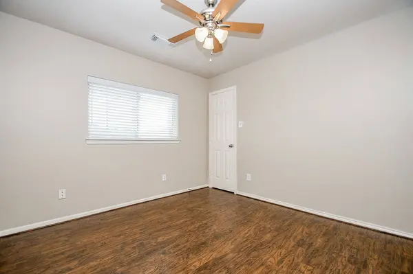 4527 Green Fawn LN, Fresno, TX 77545