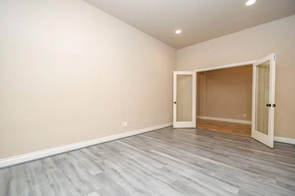 2911 Village Brook LN, Pearland, TX 77584