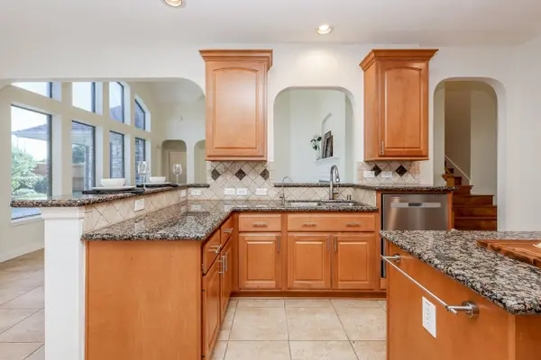 2814 Keagan Falls DR, Manvel, TX 77578