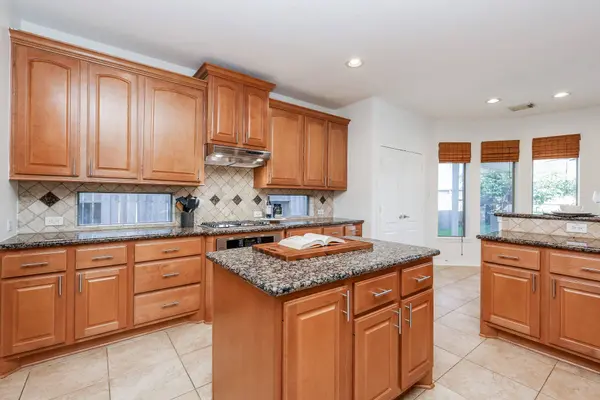 2814 Keagan Falls DR, Manvel, TX 77578