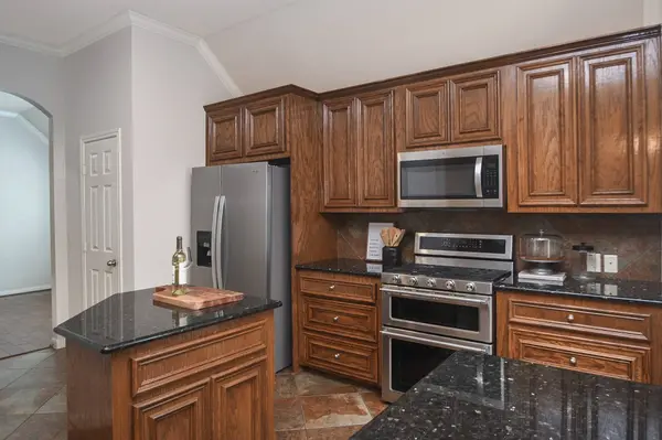 2502 Quiet Lake CT, Pearland, TX 77584