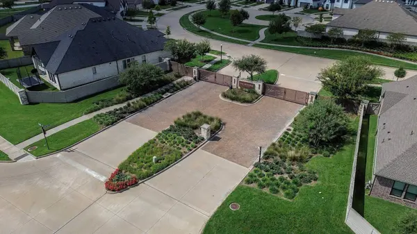 2131 Berry Trace CT, Manvel, TX 77578