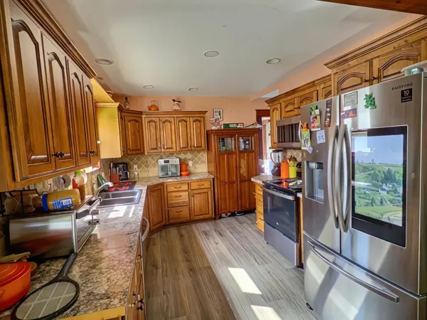 407 E 8th, Newton, KS 67114