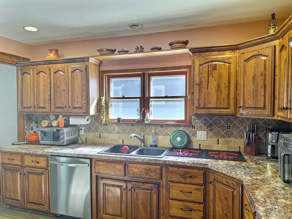 407 E 8th, Newton, KS 67114