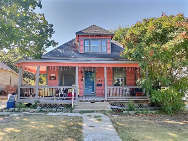 407 E 8th
