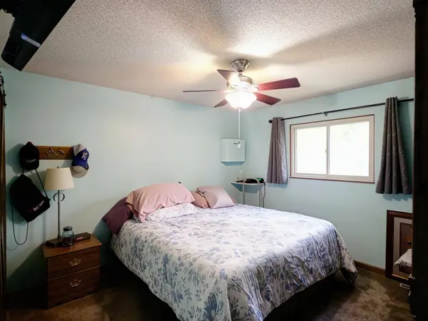920 Cherry Hills, Newton, KS 67114