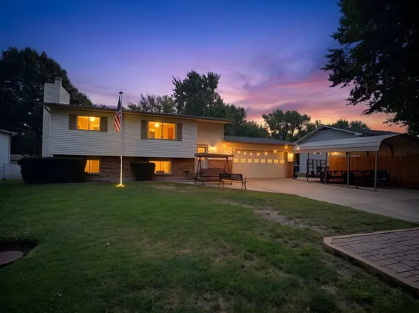 920 Cherry Hills