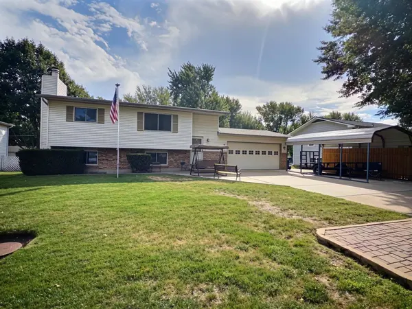 920 Cherry Hills, Newton, KS 67114
