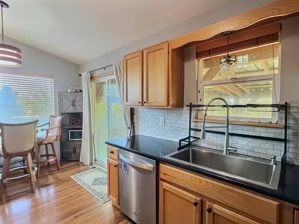 100 Sheffield St., Newton, KS 67114