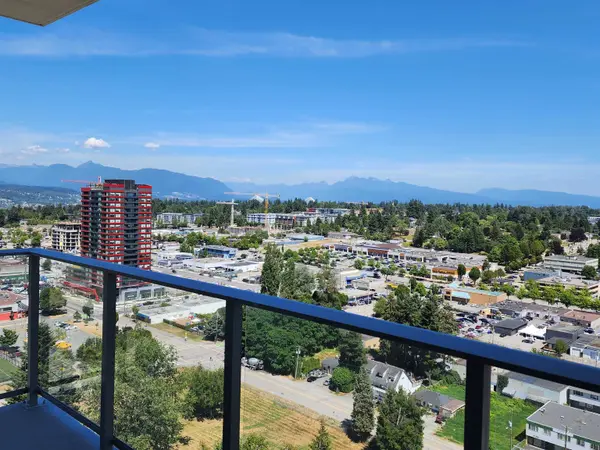 13428 105 AVE #2204, Surrey, BC V3T 0S6