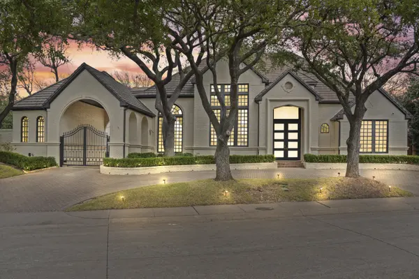 17632 Harbord Oaks Cir, Dallas, TX 75252-4964
