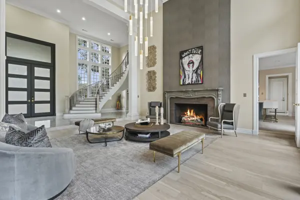 17632 Harbord Oaks Cir, Dallas, TX 75252-4964