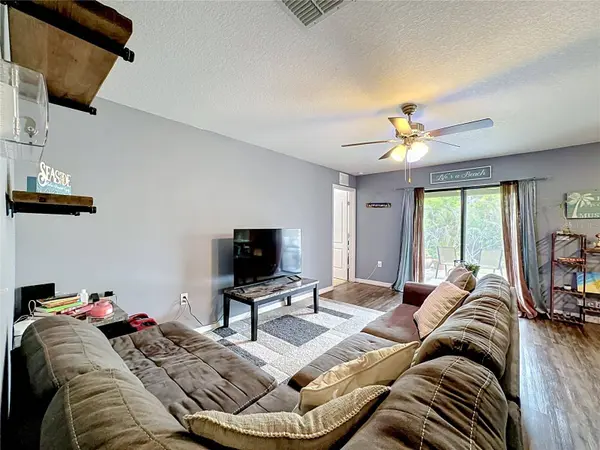 1717 CHATHAM GREEN CIR, Ruskin, FL 33570