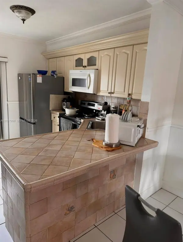 5420 W 21st Ct #411, Hialeah, FL 33016