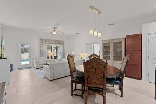 403 EDITH DR, Fruitland Park, FL 34731