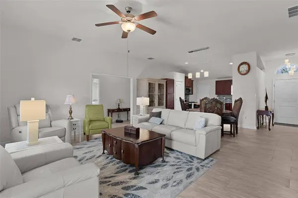 403 EDITH DR, Fruitland Park, FL 34731