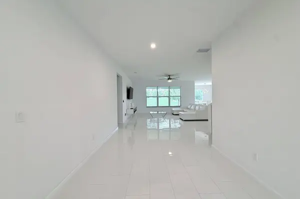 10710 SW Hensley ST, Port St Lucie, FL 34987