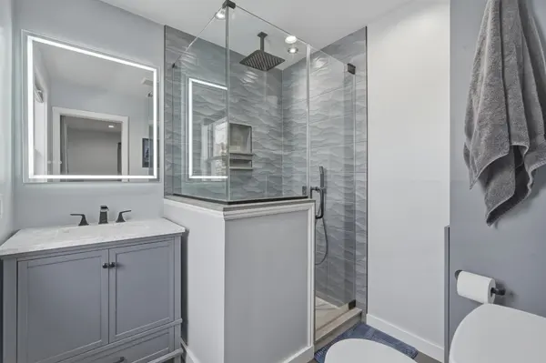 600 Cincinnati Ave, Egg Harbor City, NJ 08215-2112