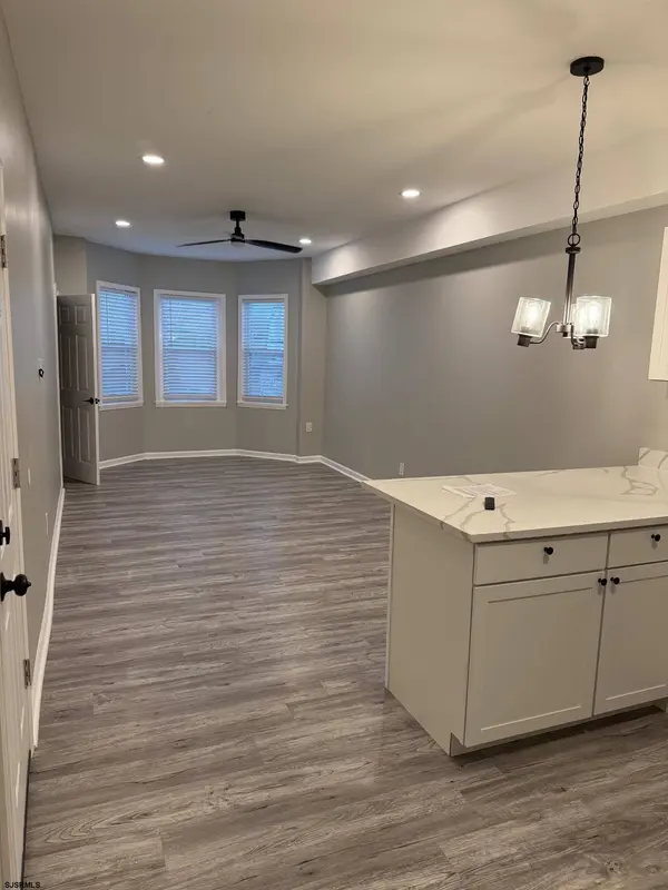 23 S Little Rock Ave, Ventnor, NJ 08406