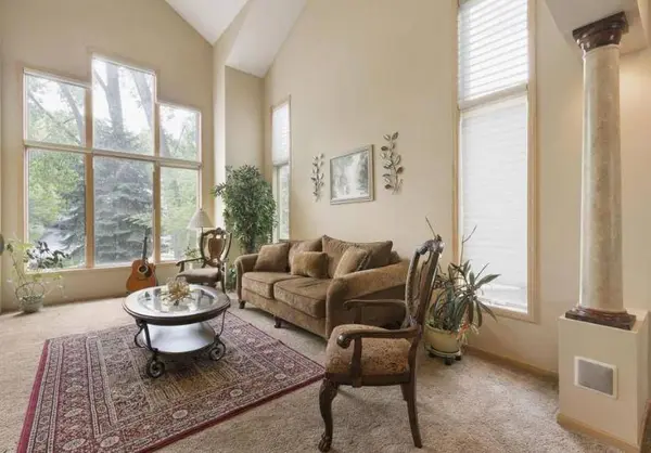 8217 W 93rd Street CIR, Bloomington, MN 55438