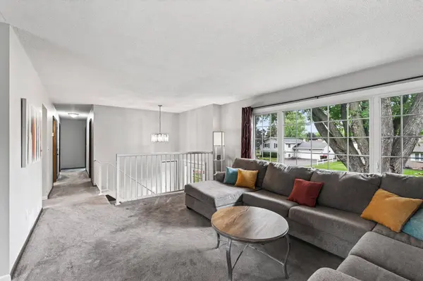 6364 Dawn WAY, Inver Grove Heights, MN 55076